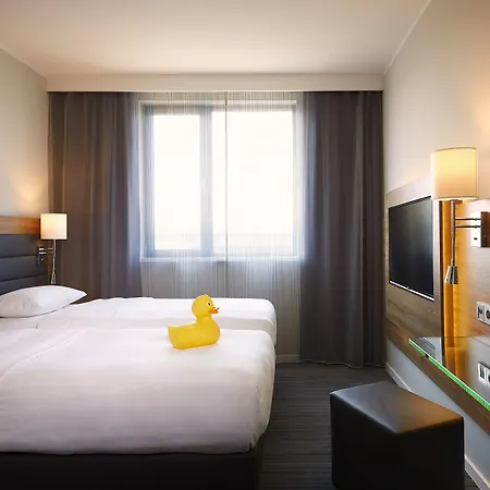 Moxy Frankfurt Airport
