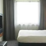 Ξενοδοχείο Moxy Frankfurt Airport 4*