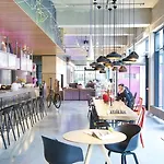 Moxy Frankfurt Airport Ξενοδοχείο 4*