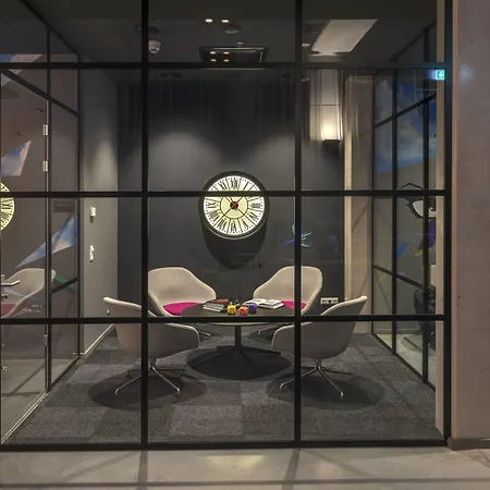 Moxy Frankfurt Airport Hotel Frankfurt am Main