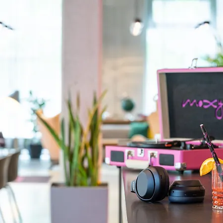 Hotel Moxy Frankfurt Airport