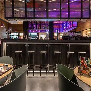 Moxy Frankfurt Airport
