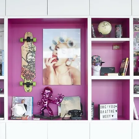 Moxy Frankfurt Airport Hotel Frankfurt am Main