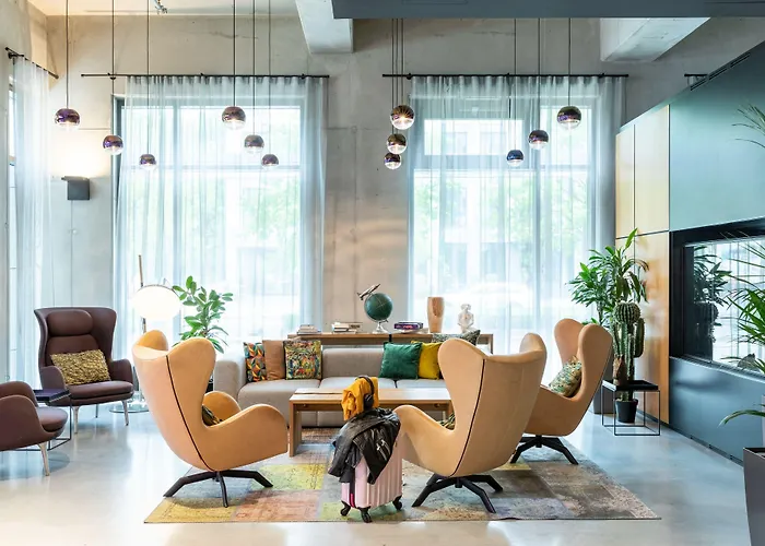 Moxy Frankfurt Airport Hotel