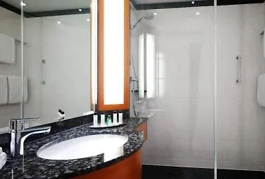 Moxy Frankfurt Airport Hotel