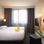 Moxy Frankfurt Airport