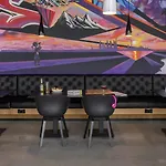 Moxy Frankfurt Airport Hotel 4*