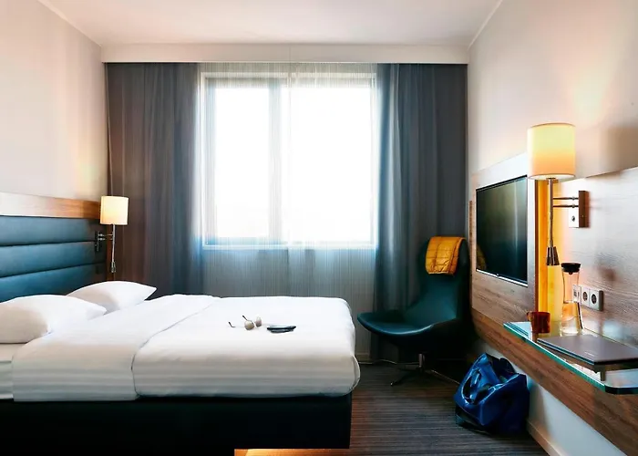 Moxy Frankfurt Airport 4*