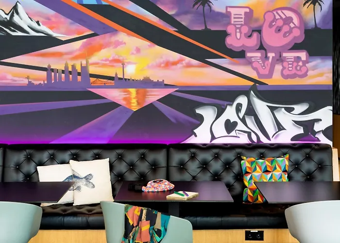 Отель Moxy Frankfurt Airport Франкфурт-на-Майне