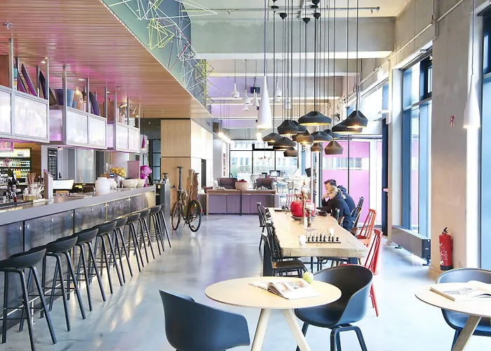 Moxy Frankfurt Airport Отель 4*