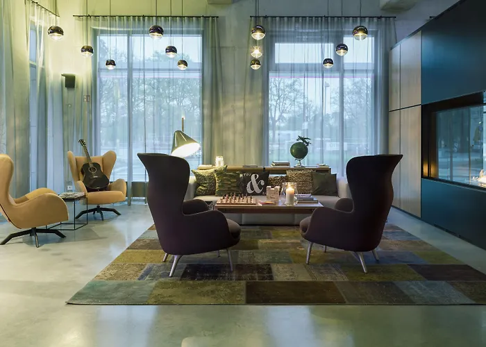 Отель Moxy Frankfurt Airport Франкфурт-на-Майне