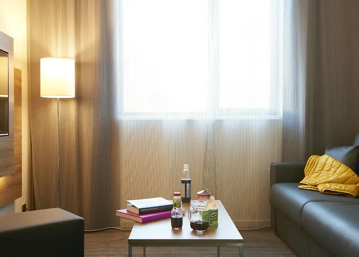 Отель Moxy Frankfurt Airport Франкфурт-на-Майне