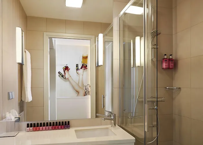 Moxy Frankfurt Airport