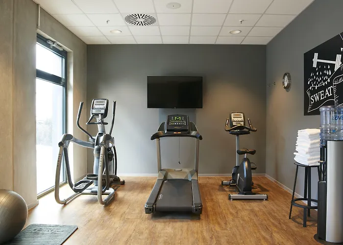 Moxy Frankfurt Airport 4* Франкфурт-на-Майне